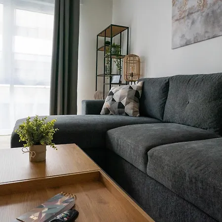 Reitz - I Zentrale Lage I Stellplatz I 55qm I 2 I Kueche I Bad I Terrasse Bad Hersfeld