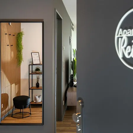 Apartman Reitz - I Zentrale Lage I Stellplatz I 55qm I 2 I Kueche I Bad I Terrasse *