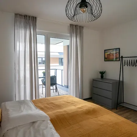 Reitz - I Zentrale Lage I Stellplatz I 55qm I 2 I Kueche I Bad I Terrasse Apartman *