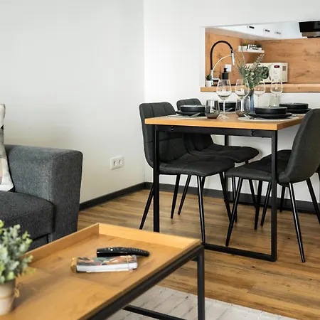 Reitz - I Zentrale Lage I Stellplatz I 55qm I 2 I Kueche I Bad I Terrasse Bad Hersfeld