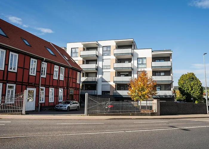 Reitz - I Zentrale Lage I Stellplatz I 55qm I 2 I Küche I Bad I Terrasse