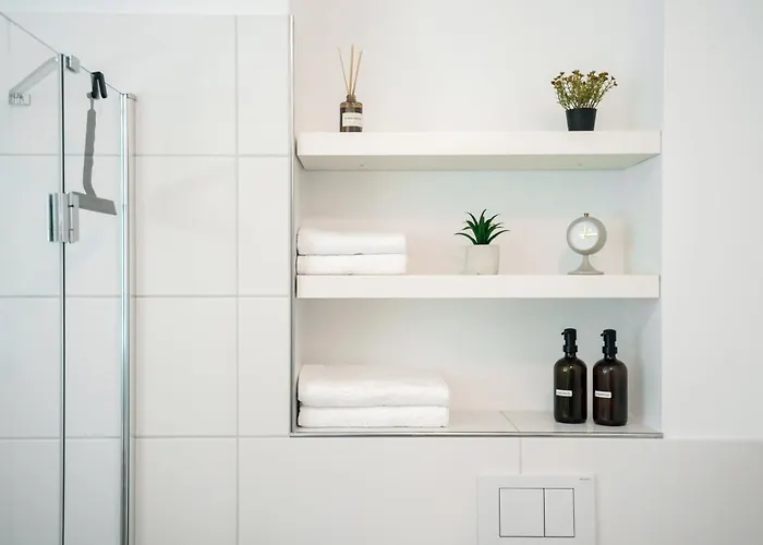 Reitz - I Zentrale Lage I Stellplatz I 55qm I 2 I Küche I Bad I Terrasse Apartamento *